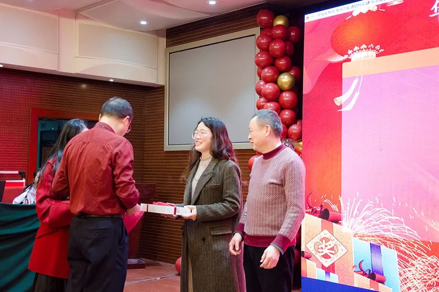 日韩十八禁在线1区2区3区不卡