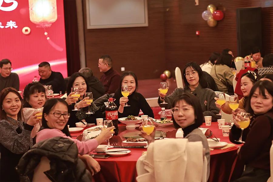 日韩十八禁在线1区2区3区不卡